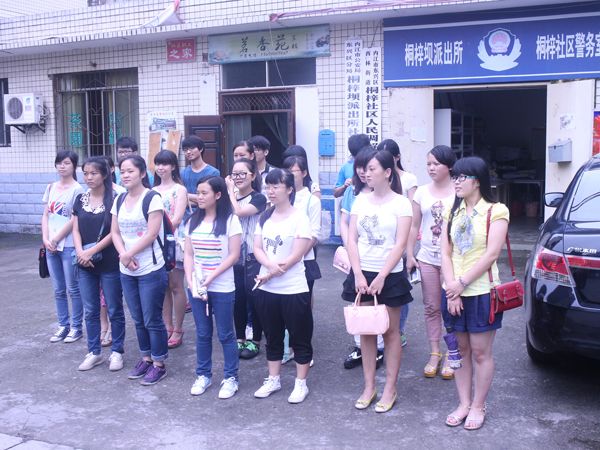 家教互联网关爱留守学生服务队7月7日新闻图片 (8).jpg