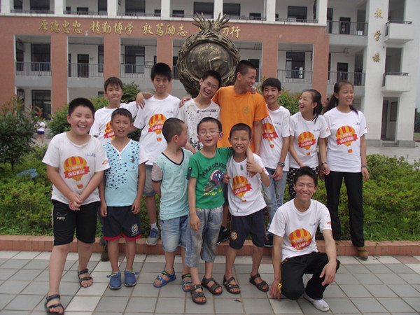 篮球小子们的首张大合照_副本.jpg