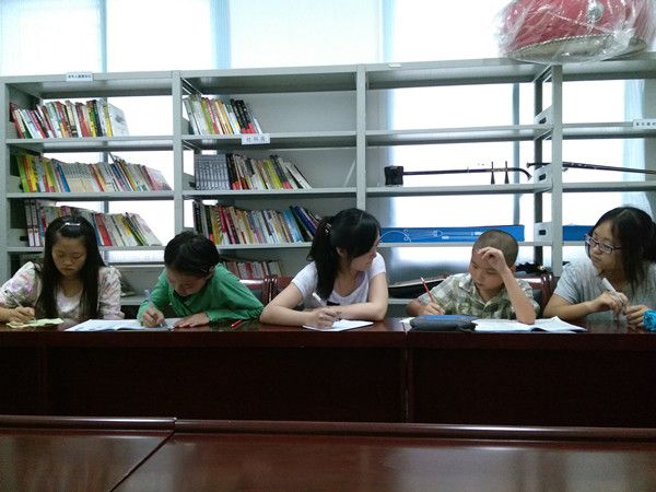家教互联网关爱留守学生服务队7月7日新闻图片 (13).jpg