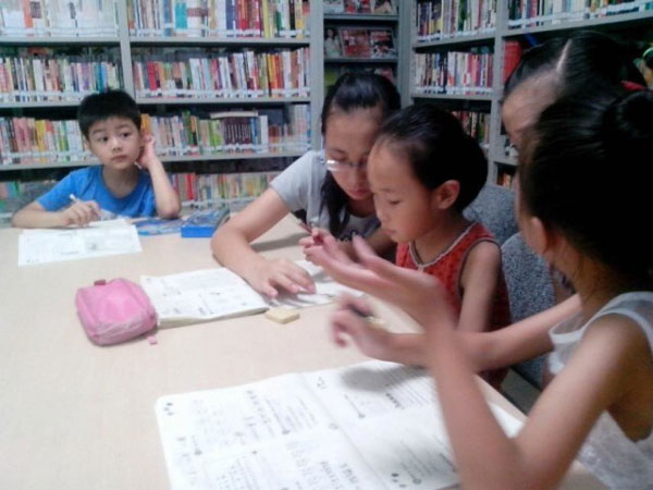 家教互联网关爱留守学生服务队新华路7月17日新闻 图片 (4).jpg