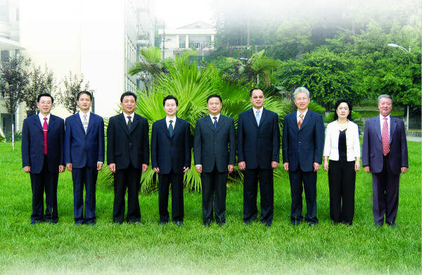 2007年11月校首合影_meitu_2.jpg