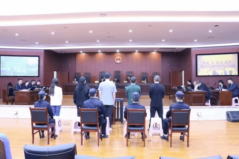 “庭审现场”变身“法治课堂”——法学专业学生旁听法庭庭审